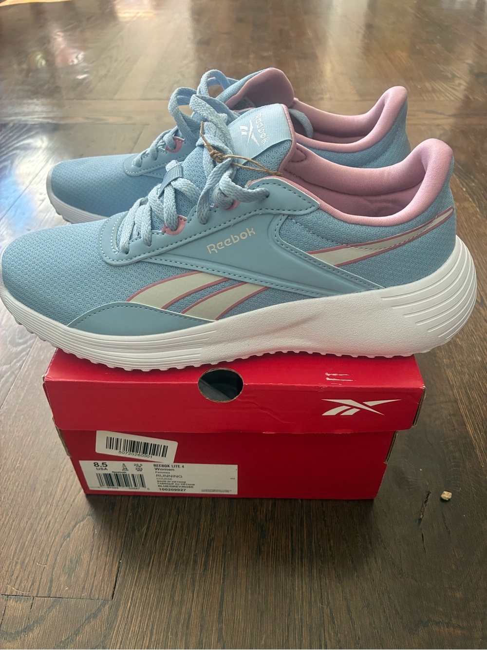 Reebok Lite 4 Women’s Running Sneaker. Size 8.5. Brand New